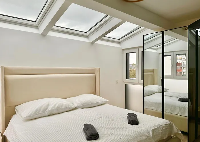 Luxury Stylish Apartment With Balcony & Free Parking Apartamento *