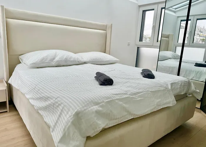 Luxury Stylish Apartment With Balcony & Free Parking Viena