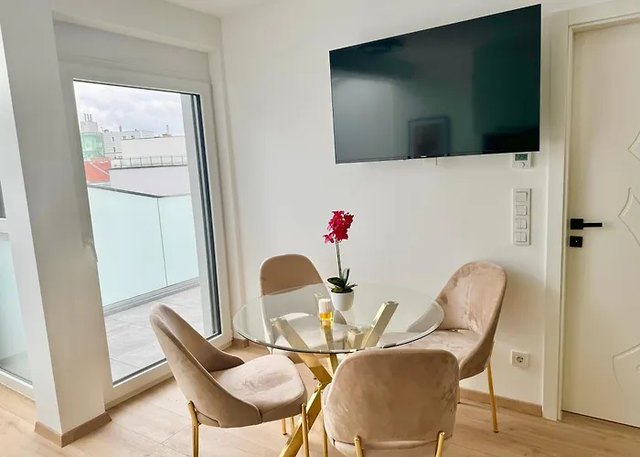 Apartamento Luxury Stylish Apartment With Balcony & Free Parking Viena