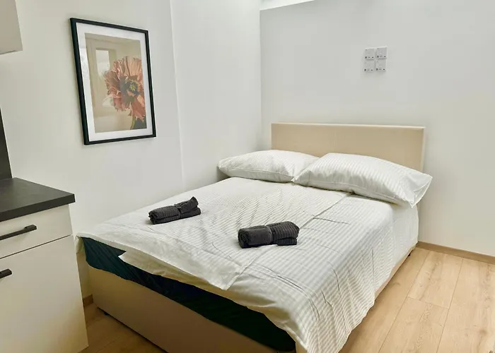 Apartamento Luxury Stylish Apartment With Balcony & Free Parking